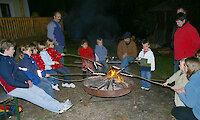 Stockbrot grillen - Ferienhof im Bayerwald