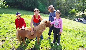 Ferienhof in Bayern - Kinder mit Pony
